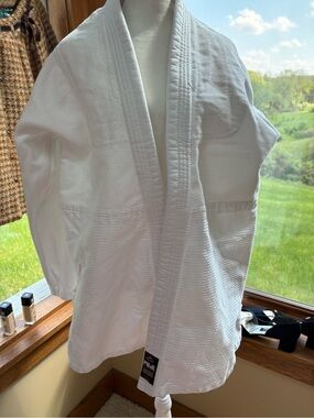 Fuji White Kimono Gi Starch Crisp White Size 4 Like New